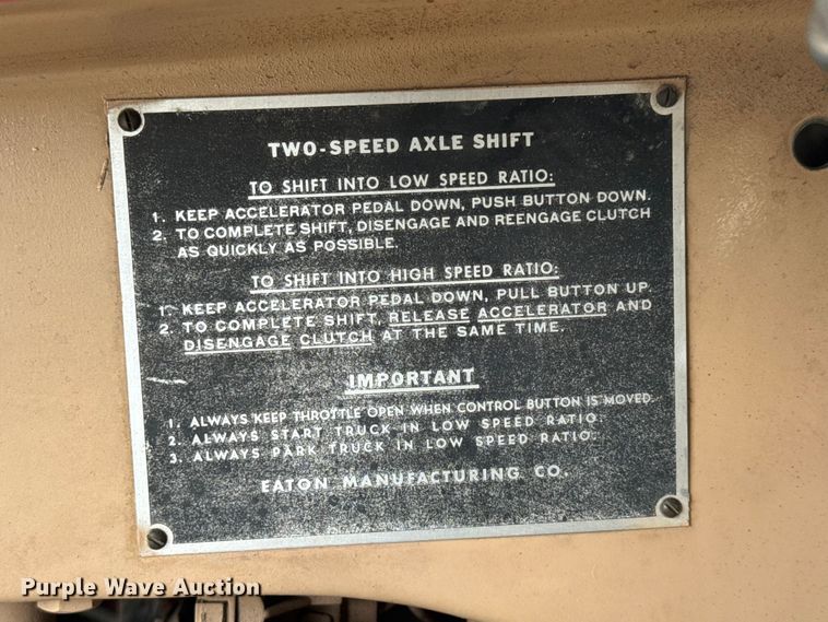 image for item EM8494 1938 Diamond T 306H truck cab and chassis