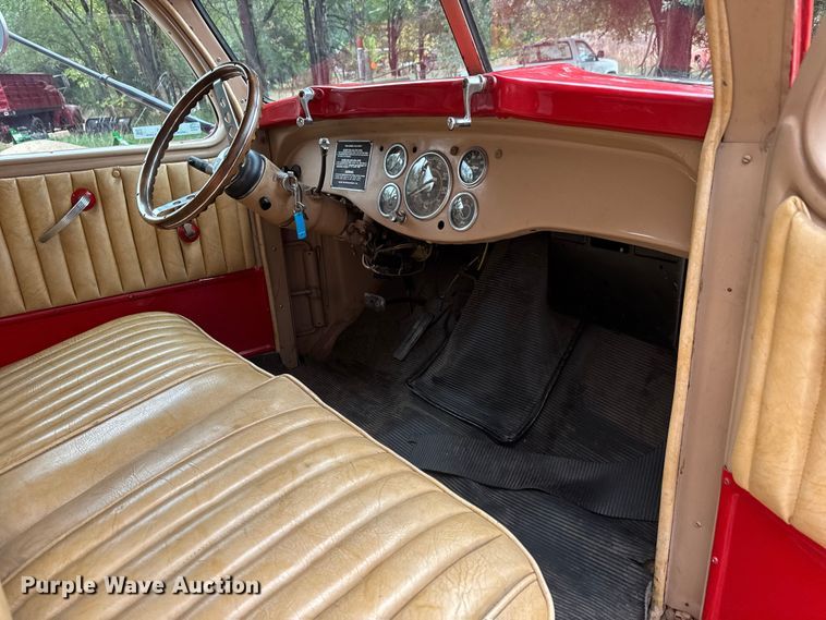 image for item EM8494 1938 Diamond T 306H truck cab and chassis