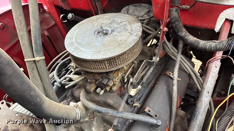 image for item EM8494 1938 Diamond T 306H truck cab and chassis