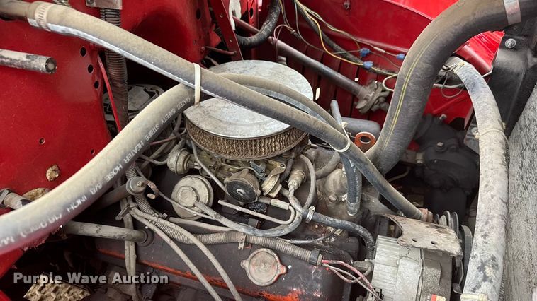 image for item EM8494 1938 Diamond T 306H truck cab and chassis