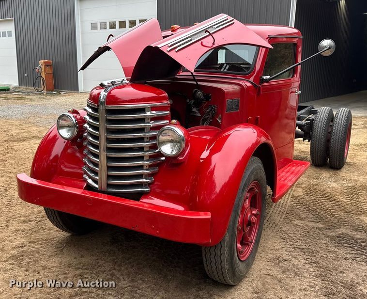 image for item EM8494 1938 Diamond T 306H truck cab and chassis