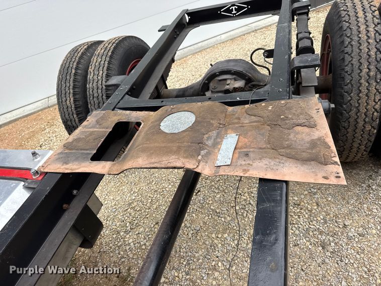 image for item EM8494 1938 Diamond T 306H truck cab and chassis