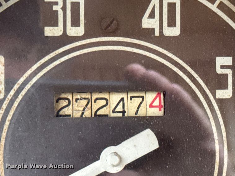 image for item EM8494 1938 Diamond T 306H truck cab and chassis