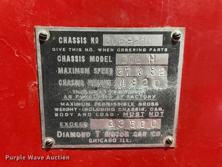 image for item EM8494 1938 Diamond T 306H truck cab and chassis