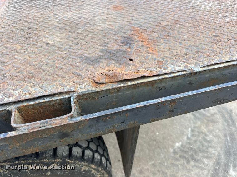 image for item EN0637 2008 Ford F450 Super Duty Crew Cab flatbed truck