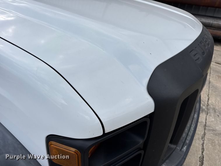 image for item EN0637 2008 Ford F450 Super Duty Crew Cab flatbed truck