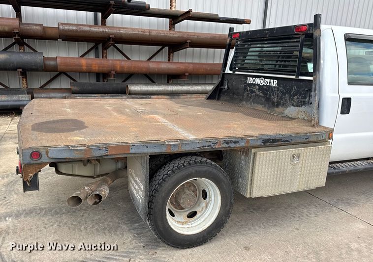 image for item EN0637 2008 Ford F450 Super Duty Crew Cab flatbed truck