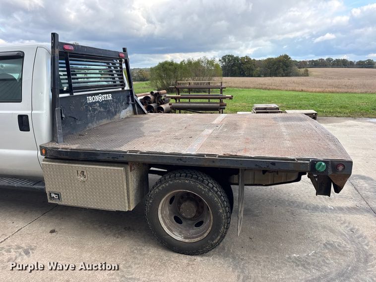 image for item EN0637 2008 Ford F450 Super Duty Crew Cab flatbed truck