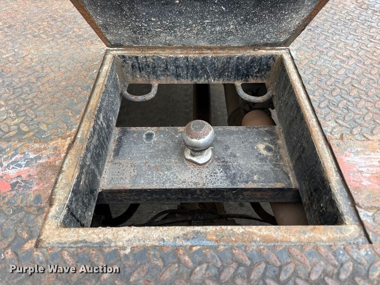 image for item EN0637 2008 Ford F450 Super Duty Crew Cab flatbed truck