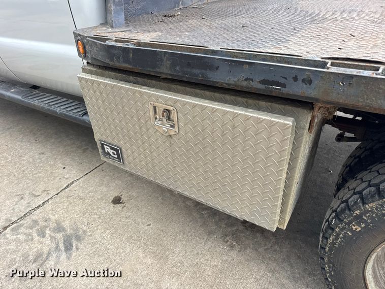 image for item EN0637 2008 Ford F450 Super Duty Crew Cab flatbed truck