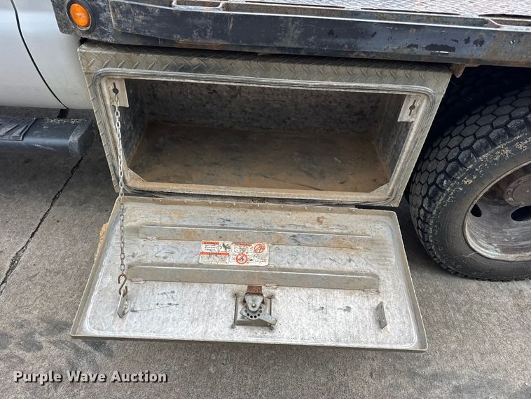 image for item EN0637 2008 Ford F450 Super Duty Crew Cab flatbed truck