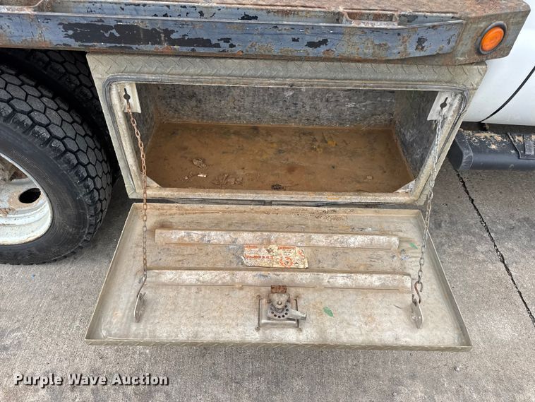 image for item EN0637 2008 Ford F450 Super Duty Crew Cab flatbed truck