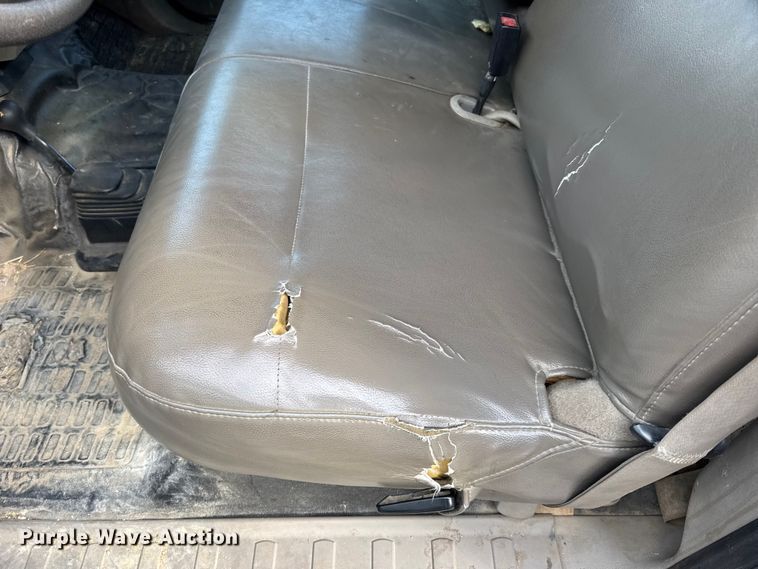 image for item EN0637 2008 Ford F450 Super Duty Crew Cab flatbed truck