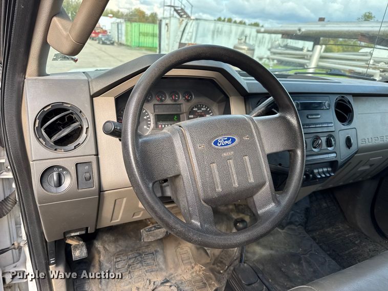 image for item EN0637 2008 Ford F450 Super Duty Crew Cab flatbed truck