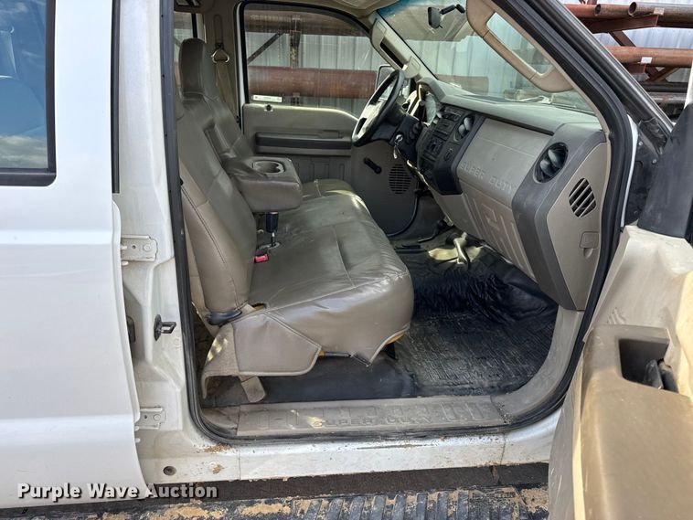 image for item EN0637 2008 Ford F450 Super Duty Crew Cab flatbed truck