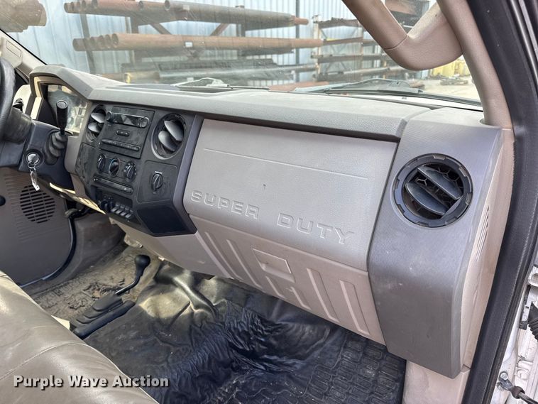 image for item EN0637 2008 Ford F450 Super Duty Crew Cab flatbed truck