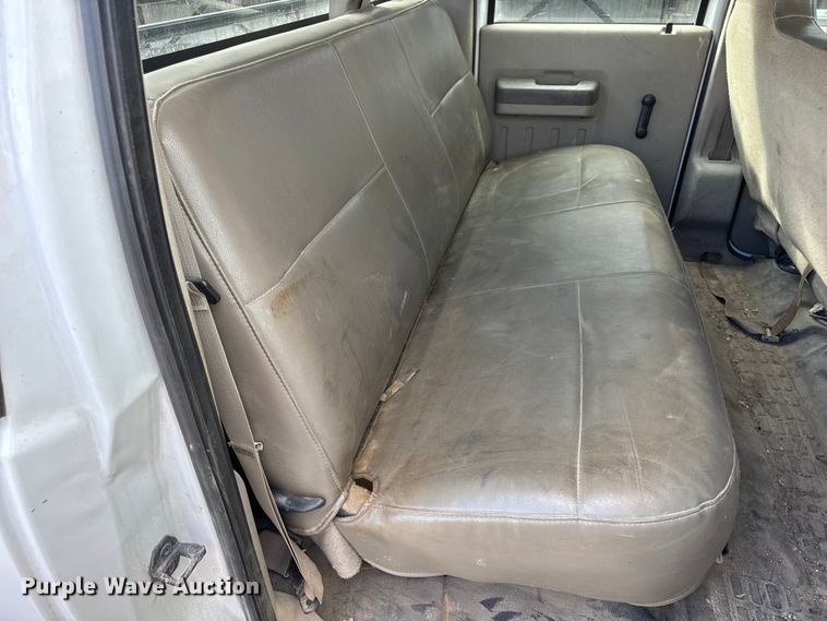 image for item EN0637 2008 Ford F450 Super Duty Crew Cab flatbed truck