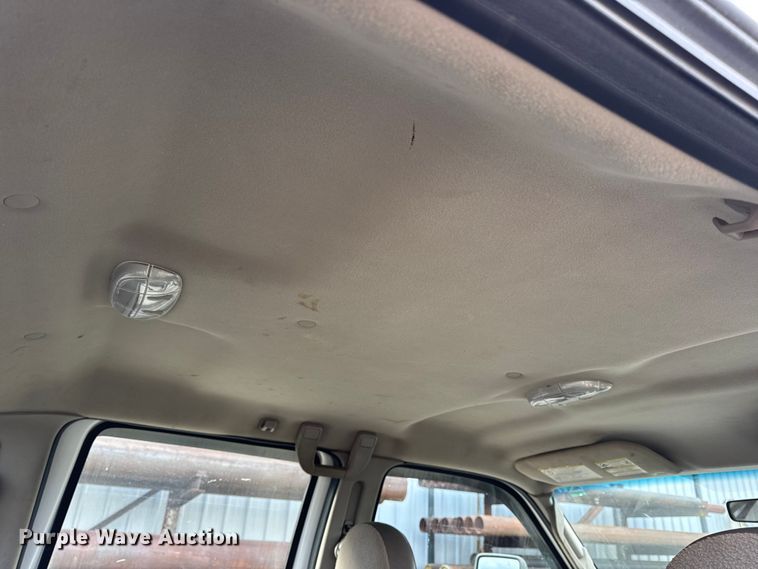 image for item EN0637 2008 Ford F450 Super Duty Crew Cab flatbed truck