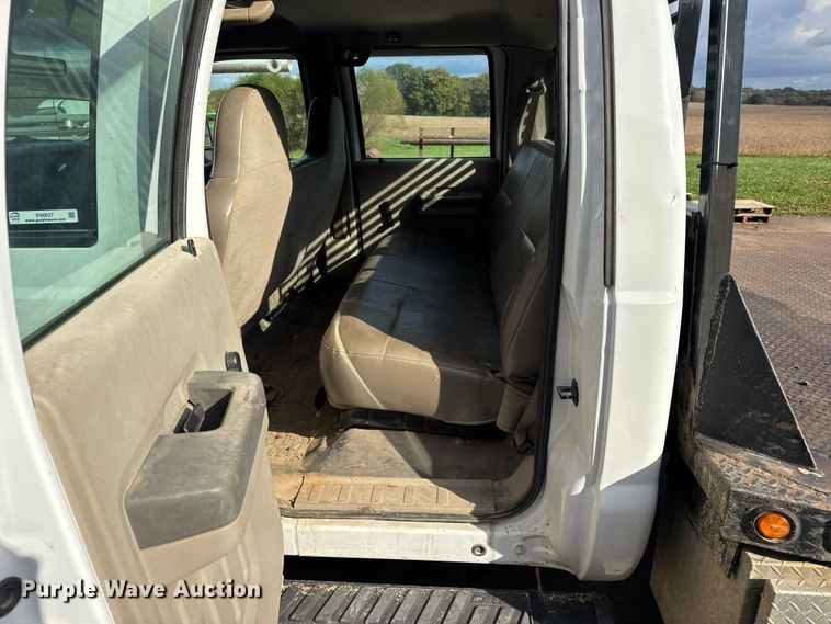 image for item EN0637 2008 Ford F450 Super Duty Crew Cab flatbed truck