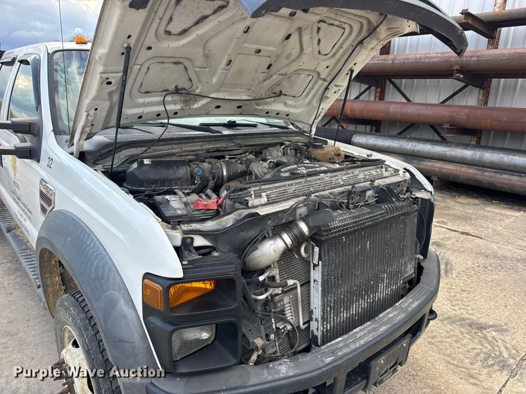 image for item EN0637 2008 Ford F450 Super Duty Crew Cab flatbed truck