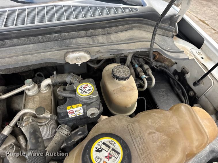 image for item EN0637 2008 Ford F450 Super Duty Crew Cab flatbed truck