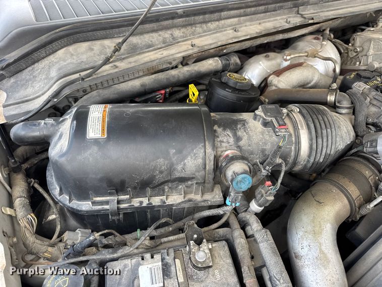 image for item EN0637 2008 Ford F450 Super Duty Crew Cab flatbed truck