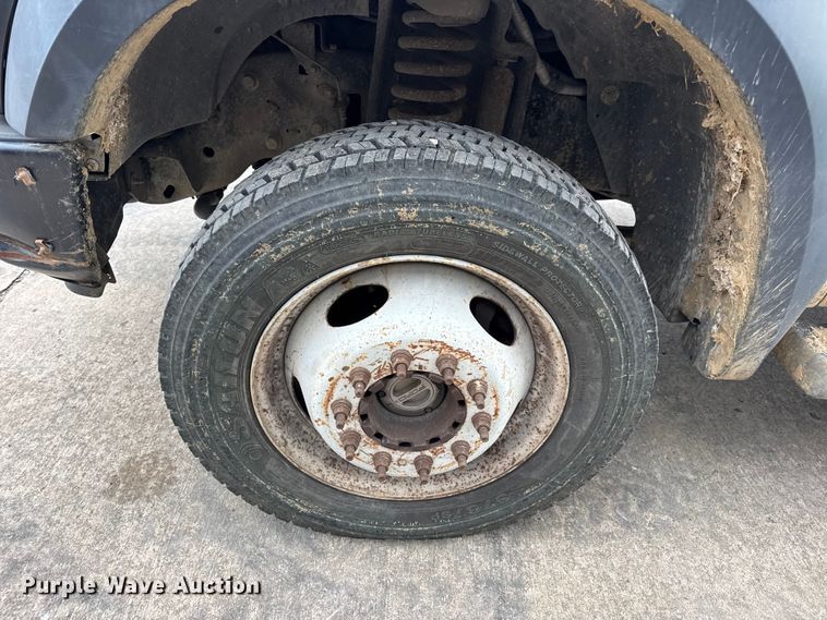 image for item EN0637 2008 Ford F450 Super Duty Crew Cab flatbed truck