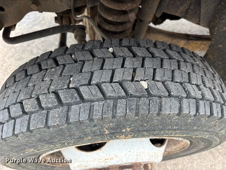 image for item EN0637 2008 Ford F450 Super Duty Crew Cab flatbed truck