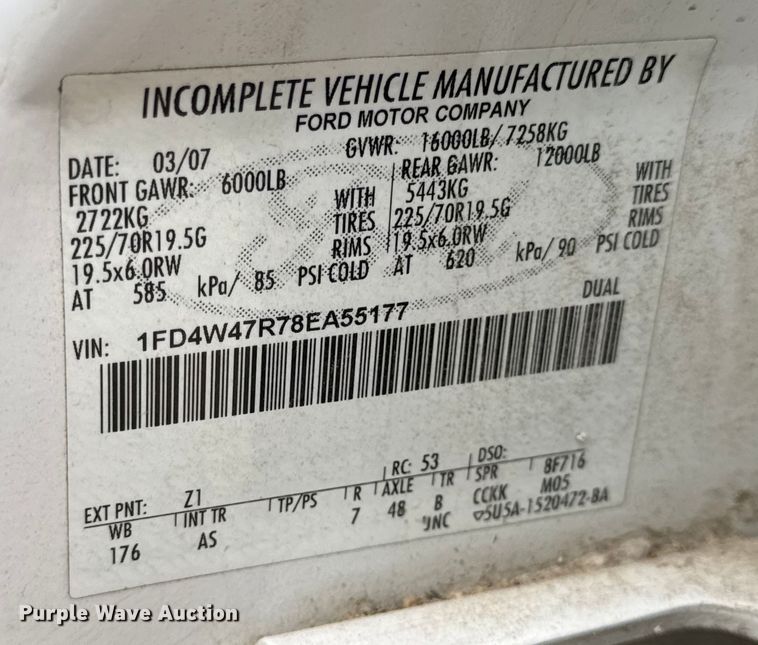 image for item EN0637 2008 Ford F450 Super Duty Crew Cab flatbed truck