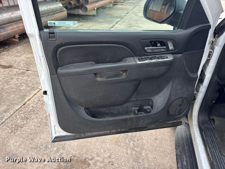 image for item EN0638 2011 Chevrolet Tahoe Police SUV