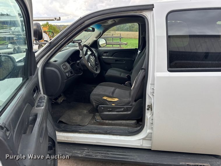 image for item EN0638 2011 Chevrolet Tahoe Police SUV