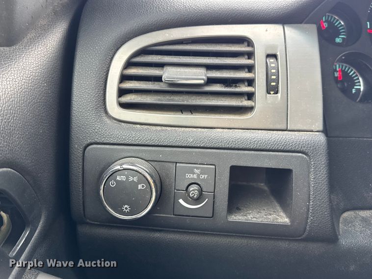 image for item EN0638 2011 Chevrolet Tahoe Police SUV