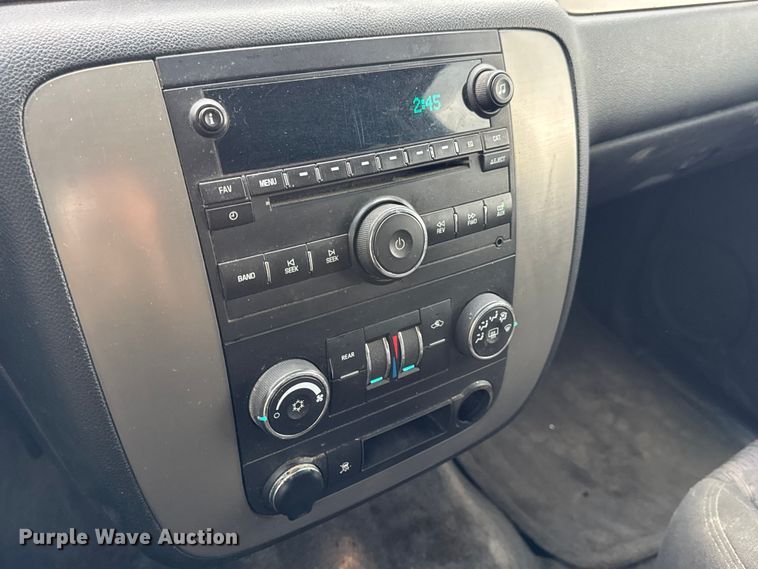 image for item EN0638 2011 Chevrolet Tahoe Police SUV