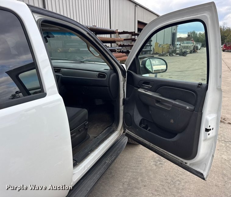 image for item EN0638 2011 Chevrolet Tahoe Police SUV