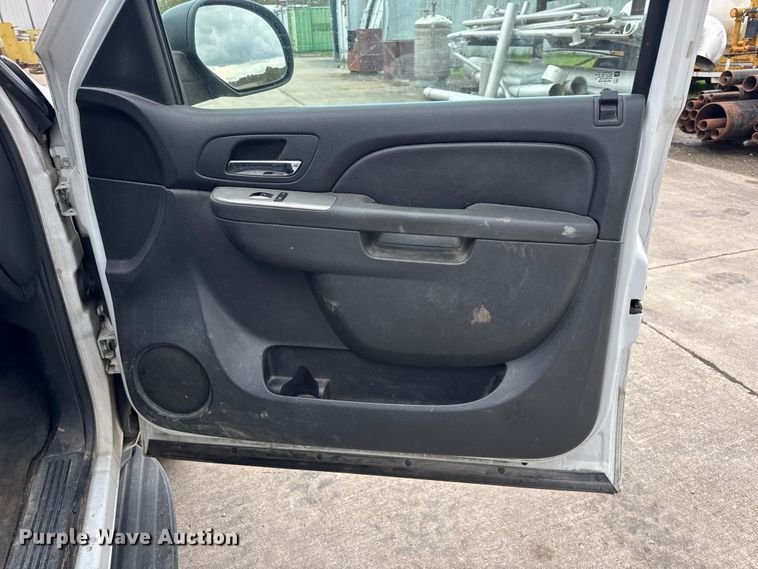 image for item EN0638 2011 Chevrolet Tahoe Police SUV