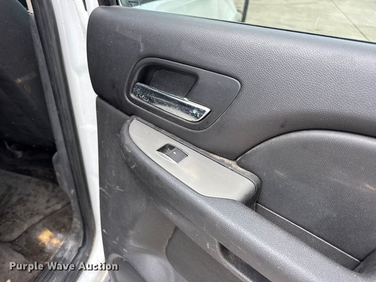 image for item EN0638 2011 Chevrolet Tahoe Police SUV