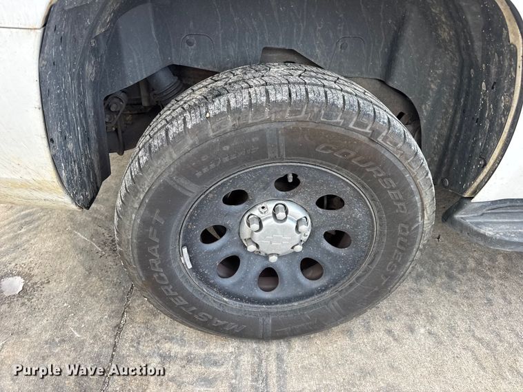 image for item EN0638 2011 Chevrolet Tahoe Police SUV