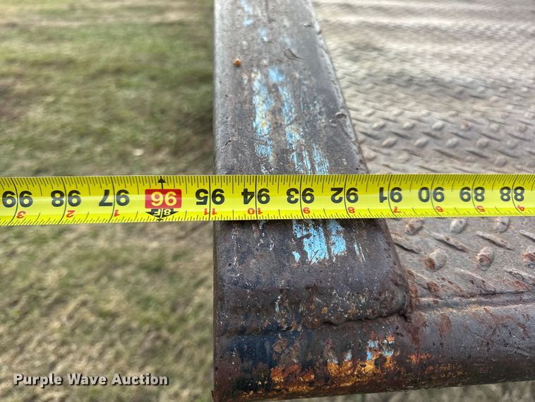 image for item EN0703 1985 Ford F800 rollback truck