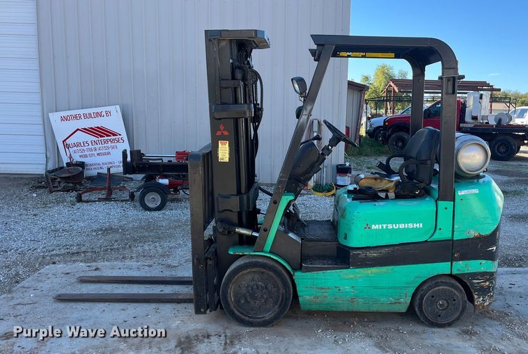 image for item EN5715 2001 Mitsubishi FGC25K forklift