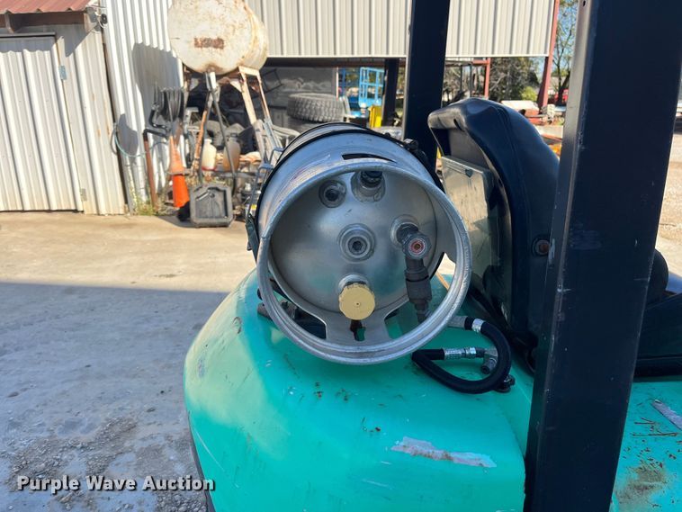 image for item EN5715 2001 Mitsubishi FGC25K forklift