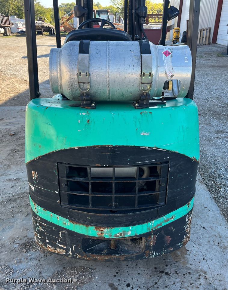 image for item EN5715 2001 Mitsubishi FGC25K forklift