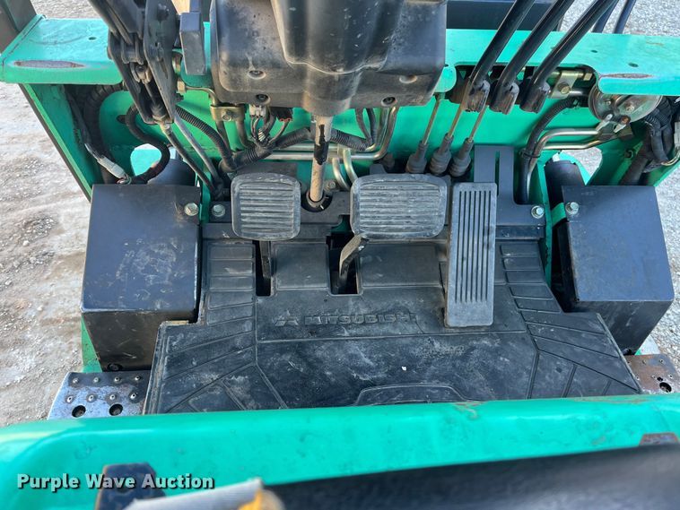 image for item EN5715 2001 Mitsubishi FGC25K forklift