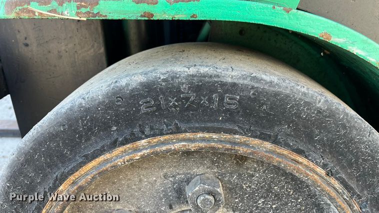 image for item EN5715 2001 Mitsubishi FGC25K forklift