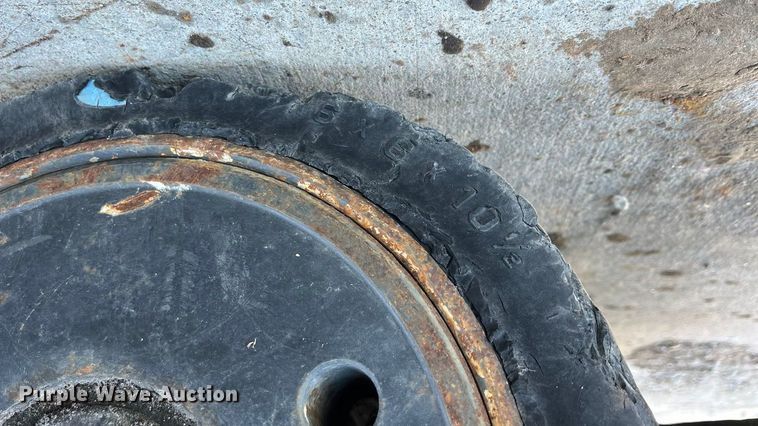 image for item EN5715 2001 Mitsubishi FGC25K forklift