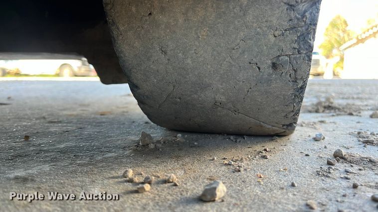 image for item EN5715 2001 Mitsubishi FGC25K forklift