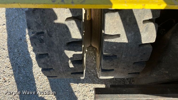 image for item EN5716 Hyster H90XLS forklift