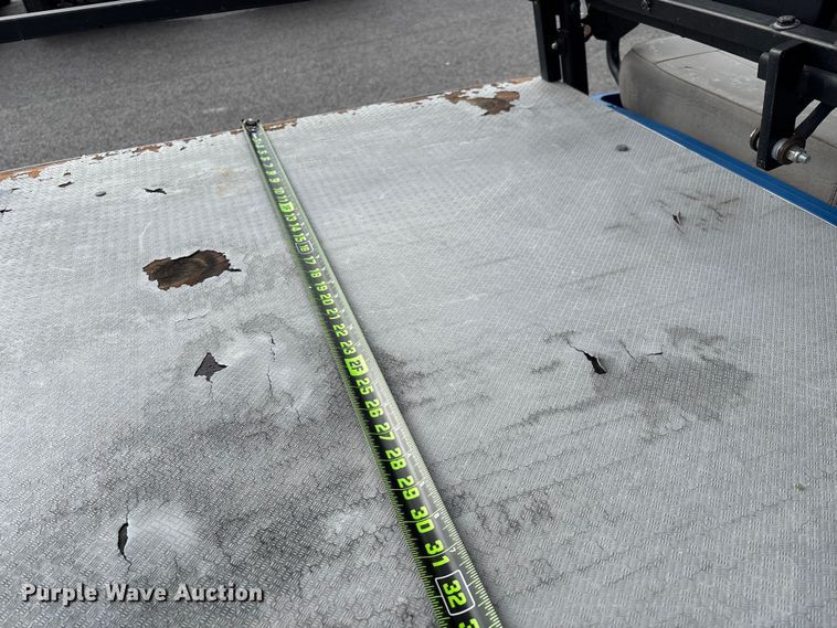 image for item EN5731 Columbia golf cart