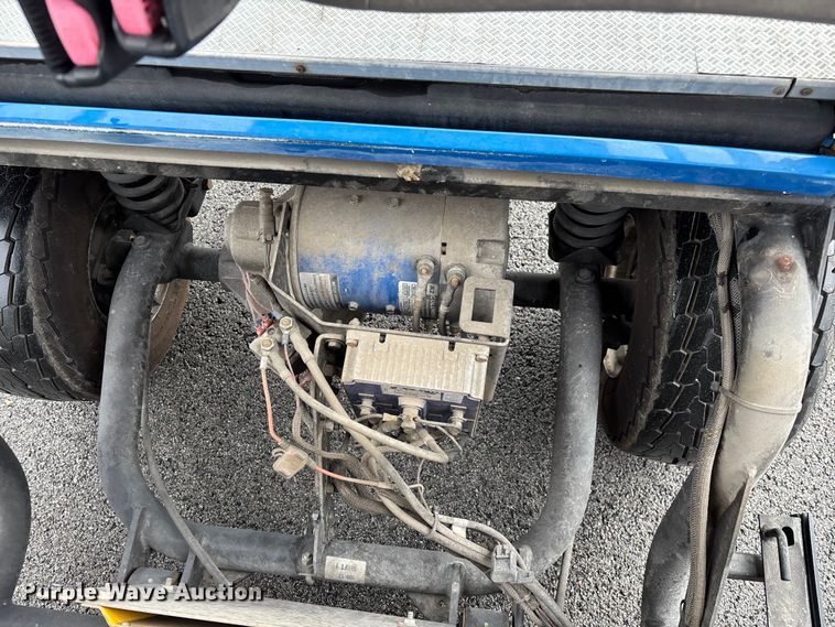 image for item EN5731 Columbia golf cart