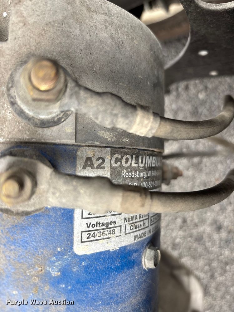 image for item EN5731 Columbia golf cart