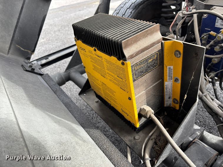 image for item EN5731 Columbia golf cart